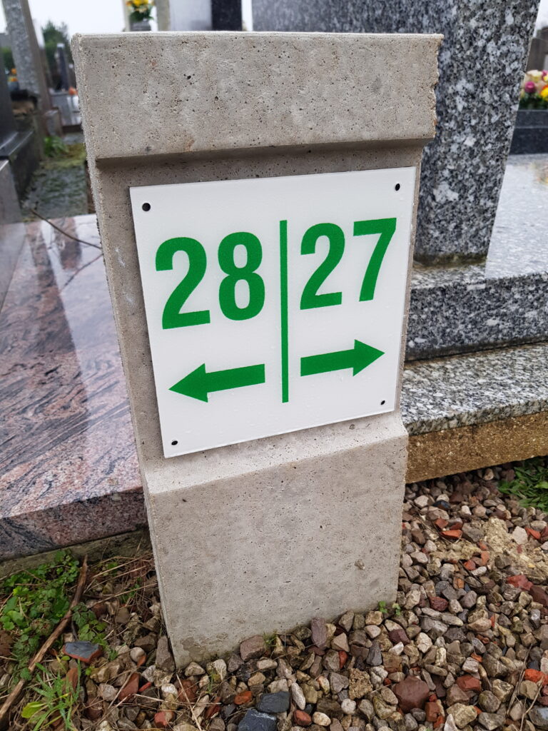 Aménagement Cimetière Borne d'allés droite et gauche